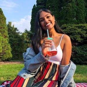 Meet your Posher, Sindhura